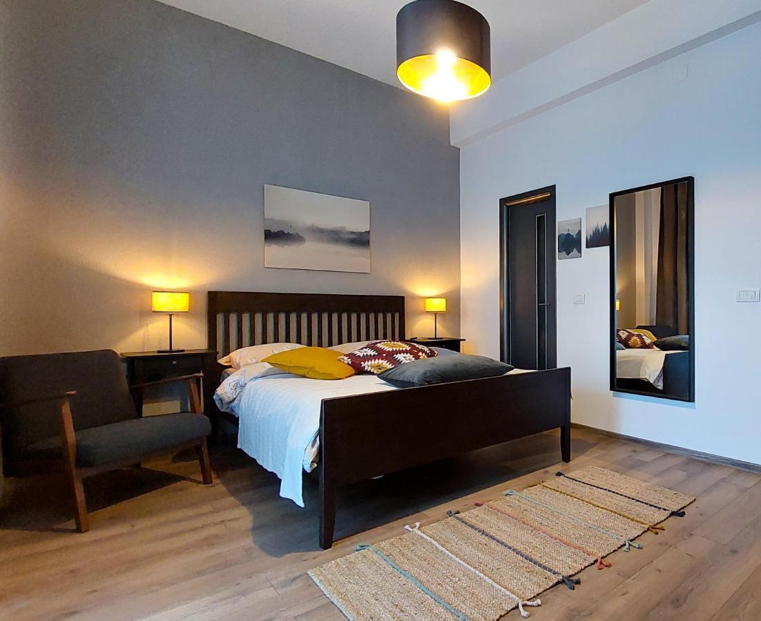 Amzei Studios & Suites Bucarest Esterno foto