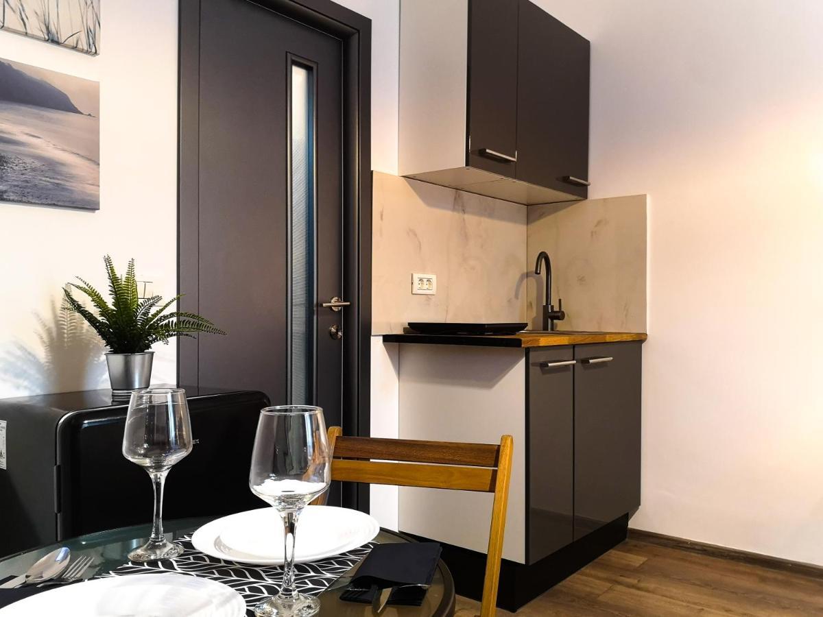 Amzei Studios & Suites Bucarest Esterno foto
