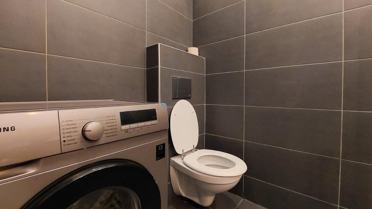 Amzei Studios & Suites Bucarest Esterno foto