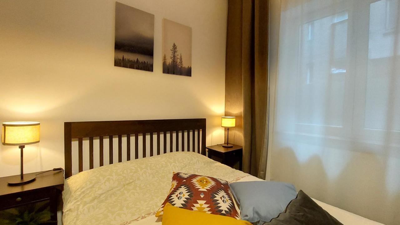 Amzei Studios & Suites Bucarest Esterno foto