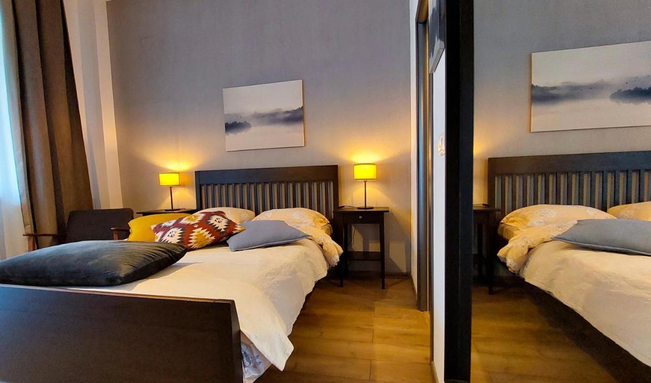 Amzei Studios & Suites Bucarest Esterno foto