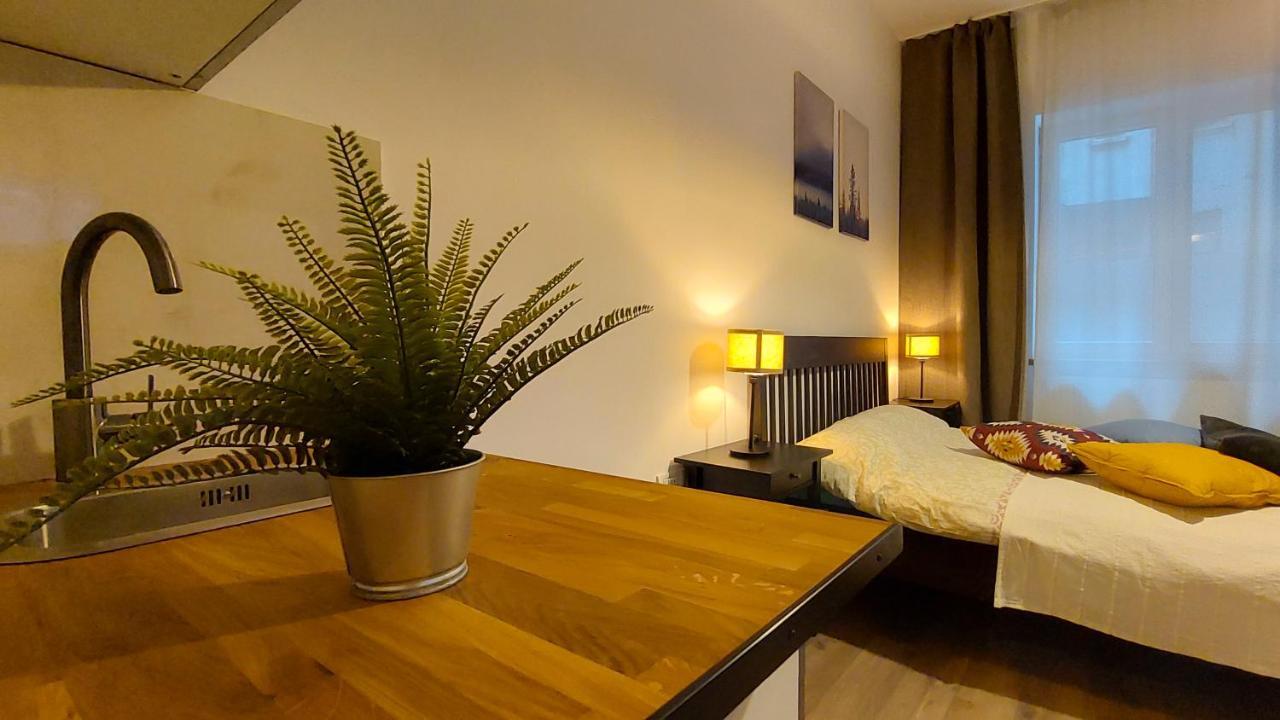 Amzei Studios & Suites Bucarest Esterno foto