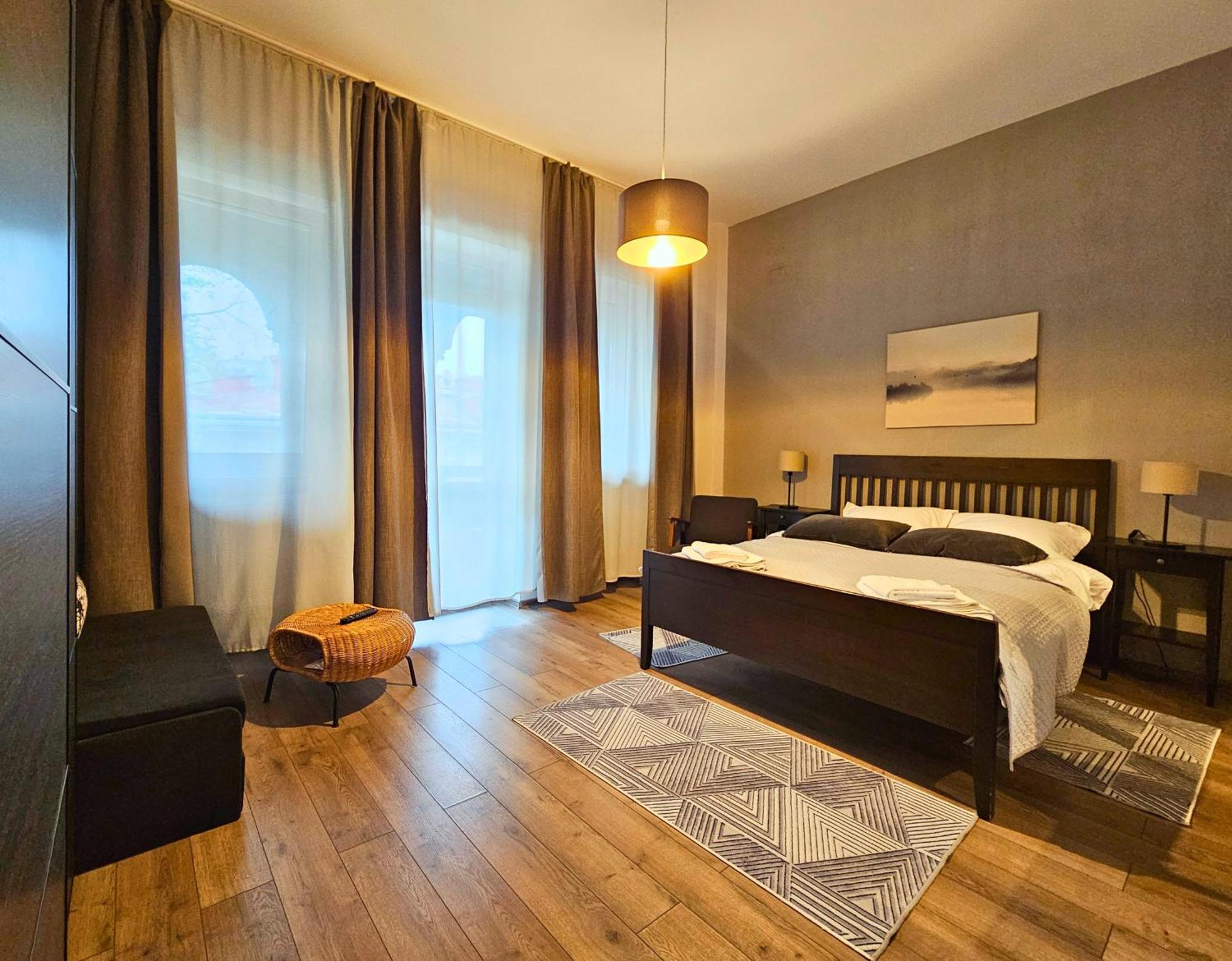 Amzei Studios & Suites Bucarest Esterno foto